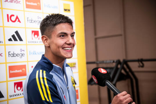 Matteo Perez Vinlöf of the Swedish national football team