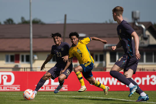 Ben Chrisene of England and Momodou Sonko of Sweden