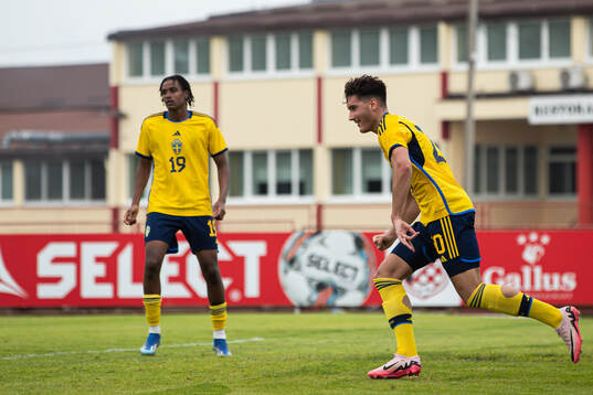 Deniz Gül of Sweden