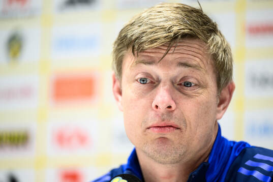 Head coach Jon Dahl Tomasson of the Swedish men's national
