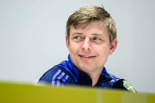 Head coach Jon Dahl Tomasson of the Swedish men's national