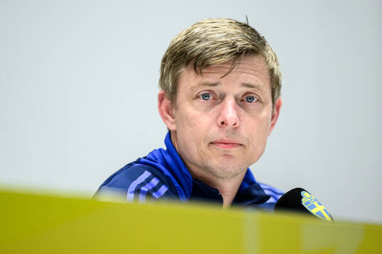 Head coach Jon Dahl Tomasson of the Swedish men's national