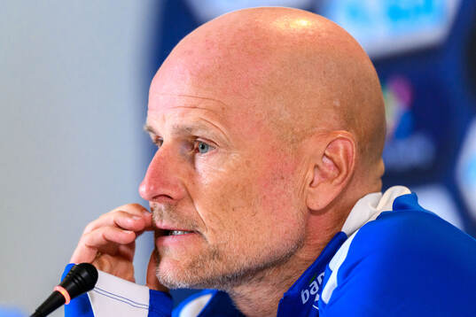 Head coach Ståle Solbakken of the Norwegian national
