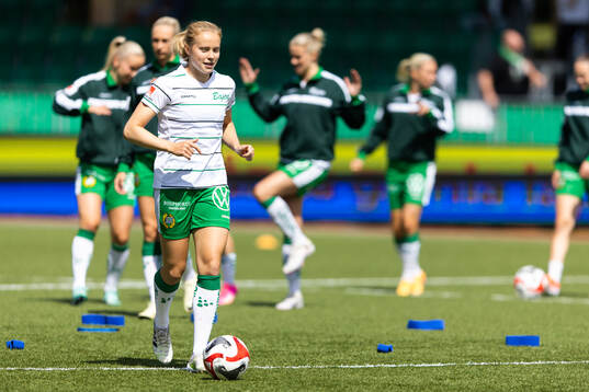 Hammarbys Julie Blakstad värmer upp