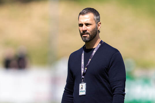 Hammarbys sportchef Johan Lager innan fotbollsmatchen i