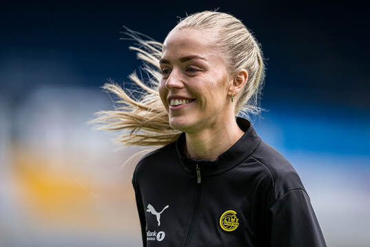 Andrea Karoline Nymo Holmstrøm of Bodø/Glimt warms up
