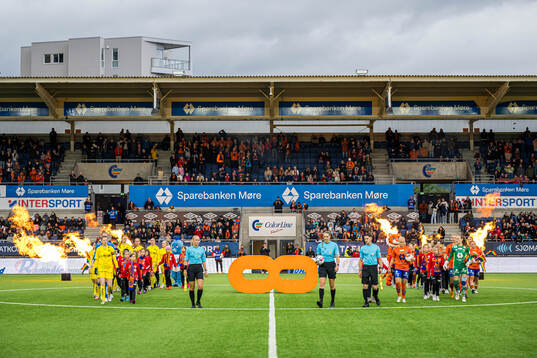 Cecilie Falch of Bodø/Glimt and Mette Osvold Muri of AaFK