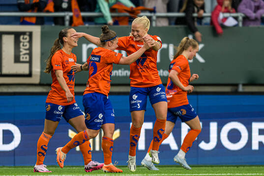 Agata Drozdzik of AaFK Fortuna celebrates