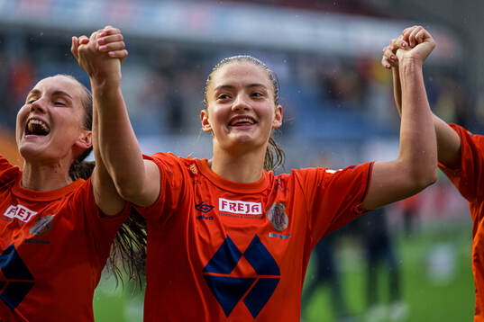 Guro Hammer Røn of AaFK Fortuna celebrates