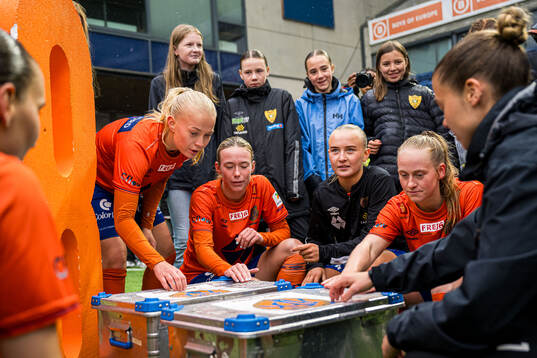 Mette Osvold Muri, Helle Olsen Rindal, Madelen Eid and