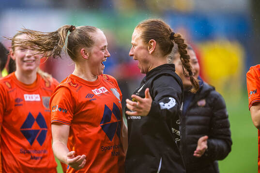 Ingeborg Skretting and Laura Gashi of AaFK Fortuna