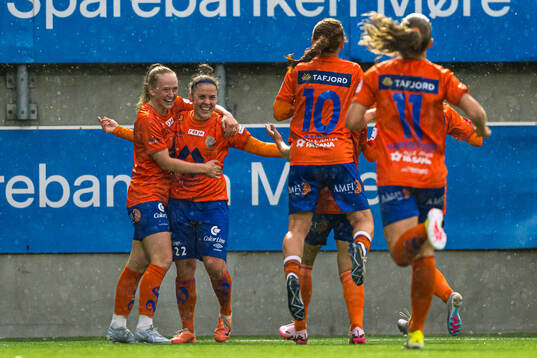 Agata Drozdzik of AaFK Fortuna celebrates