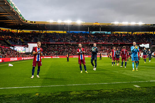 Martin Ødegaard and Aron Dønnum of Norway