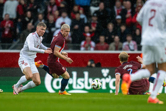 Rasmus Højlund of Denmark and Julian Ryerson of Norway