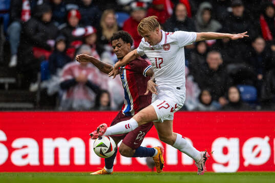 Oscar Bobb of Norway and Victor Kristiansen of Denmark