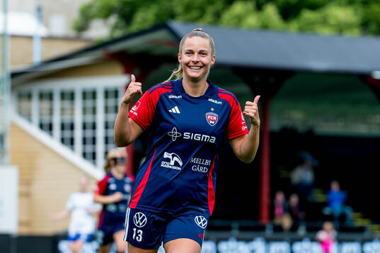 Rosengårds Olivia Holdt jublar