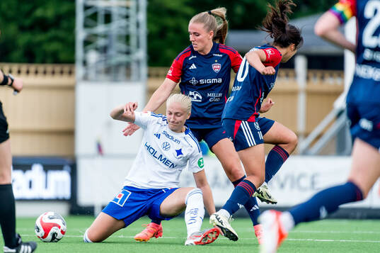 IFK Norrköpings Wilma Leidhammar och FC Rosengårds Gudrun