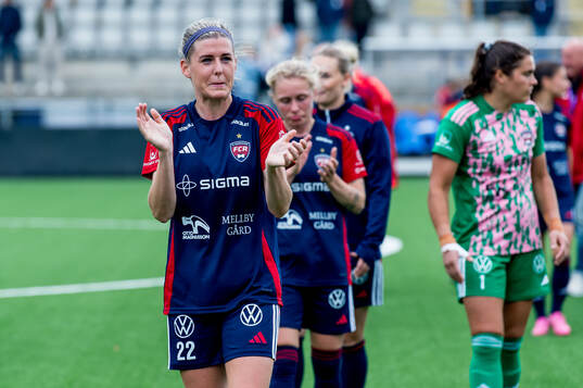 FC Rosengårds Olivia Schough jublar