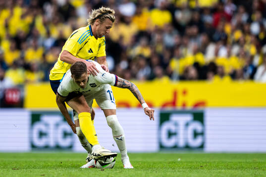 Victor Nilsson Lindelöf of Sweden and Ivan Ilic of Serbia