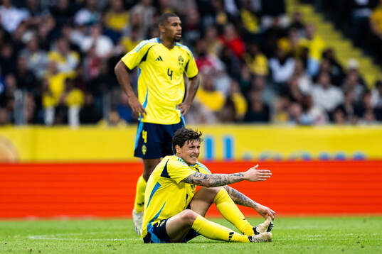 Victor Nilsson Lindelöf of Sweden in pain