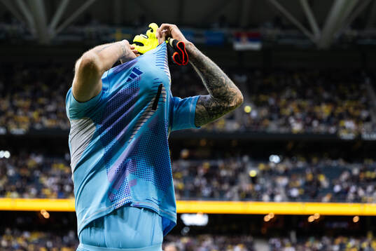 Goalkeeper Robin Olsen of Sweden looks dejected