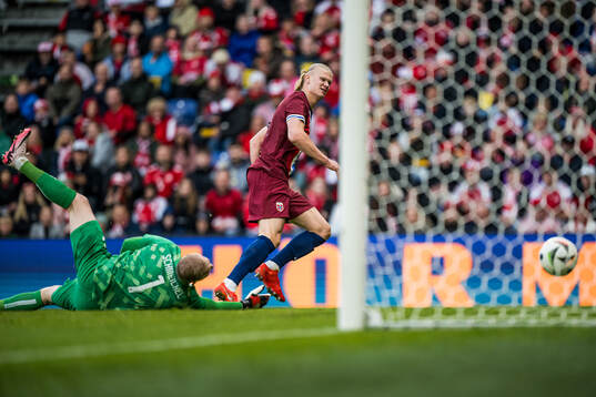 Erling Braut Haaland of Norway scores the 2-1 goal