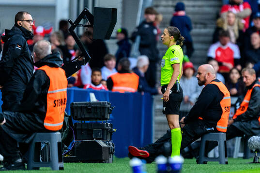 Refeere Stéphanie Frappart
