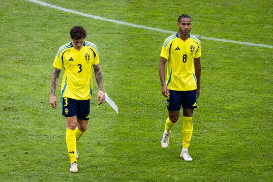 Victor Nilsson Lindelöf and Jens-Lys Michel Cajuste of