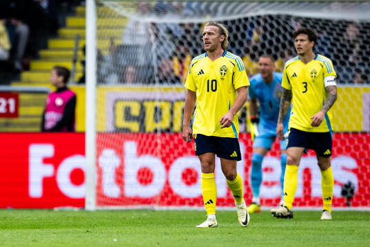 Emil Forsberg of Sweden looks dejected