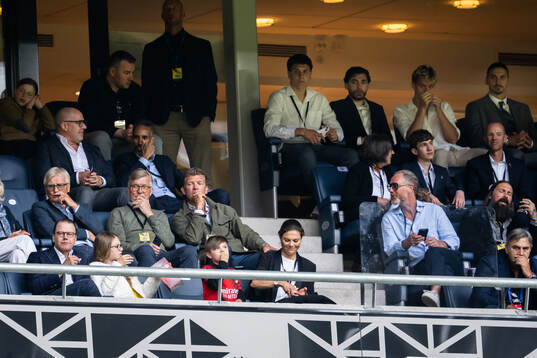 Prince Daniel, princess Estelle, prince Oscar, crown