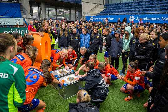 Mette Osvold Muri, Helle Olsen Rindal, Madelen Eid and
