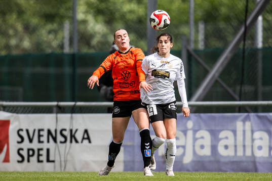Kristianstads Gudny Árnadóttir och Häckens Anna Sandberg