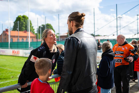 Kristianstads tränare Johanna Almgren med make Tom