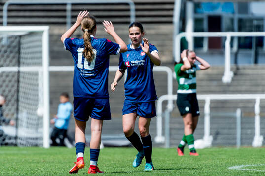 Aalborg BKs Patricia Christensen och Camilla Naur jublar