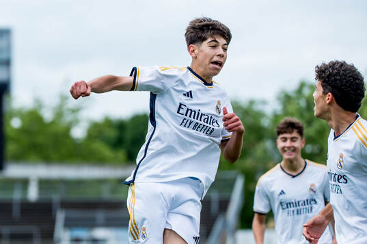 Real Madrids Bryan Bugarin Goncalves jublar