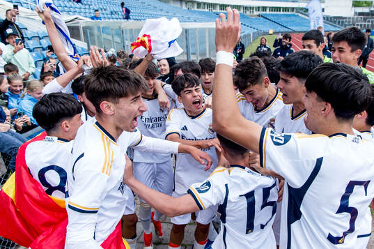 Real Madrids spelare jublar