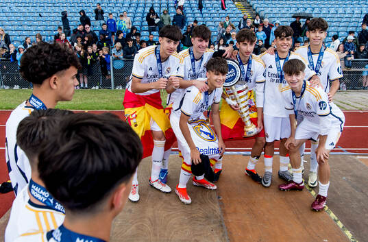 Real Madrids spelare jublar