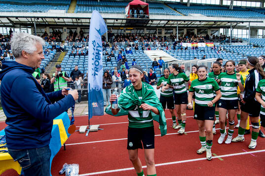 Sporting Club de Portugals spelare tar emot guldmedaljerna