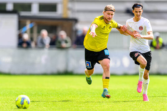 Bläddra bland fler bilder av Fotboll, Division 2 Västra Götaland, Hittarp - Astrio