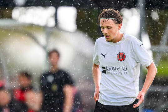 Hittarp IKs Isac Josefsson deppar