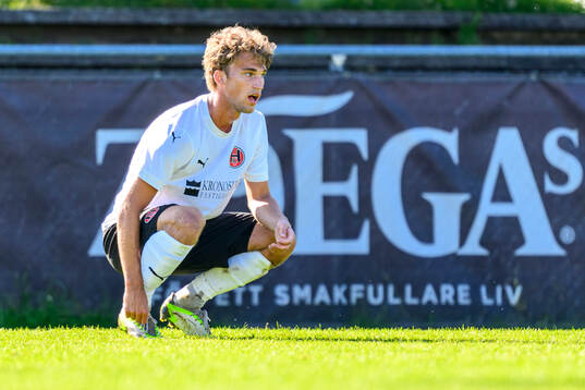 Hittarp IKs Oliver Lindström deppar