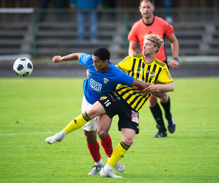 IFK Hässleholms Victor Holmberg i matchen i div 2 mellan