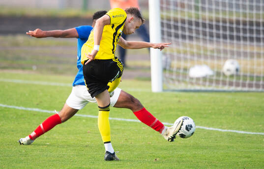 IFK Hässleholms Philipp Berndt gör 0-2 och jublar i