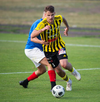 IFK Hässleholms Emil Vaughan i matchen i div 2 mellan FBK