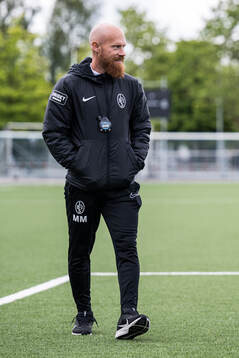 tränare Max Mölder och assisterande tränare Adrian