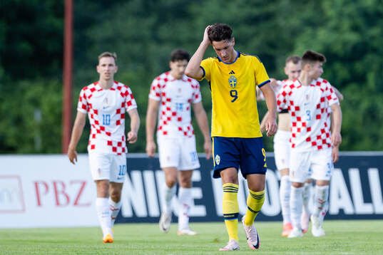 Deniz Gül of Sweden looks dejected