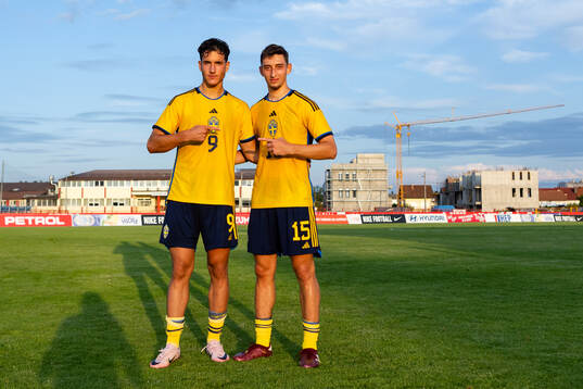 Deniz Gül and Jonas Rouhi of Sweden