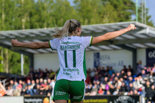 Hammarbys Ellen Wangerheim jublar