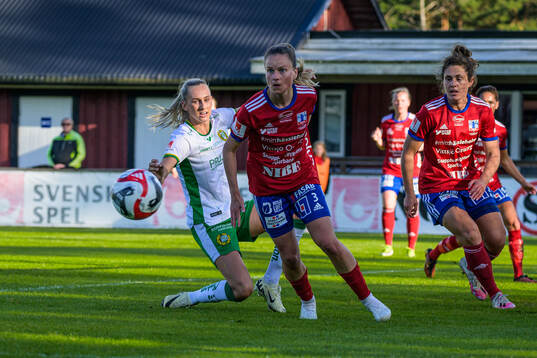 Hammarbys Ellen Wangerheim och Vittsjös Julia Tunturi