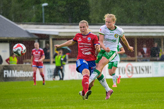 Vittsjös Nellie Persson och Hammarbys Julie Blakstad
